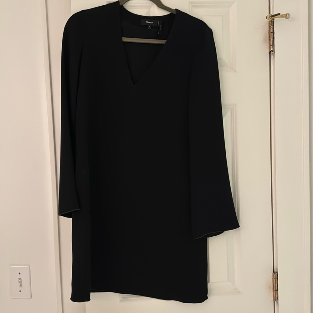 Theory a line black dress. Lined. Has pockets. Worn 2-3 times.